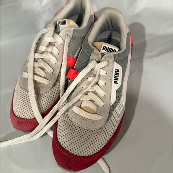 Women’s Puma FUTURE RIDER PLAY ON Size 8 - Picture 9 of 9